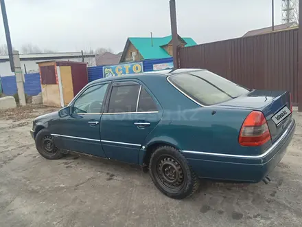 Mercedes-Benz E 220 1994 года за 980 000 тг. в Семей – фото 3