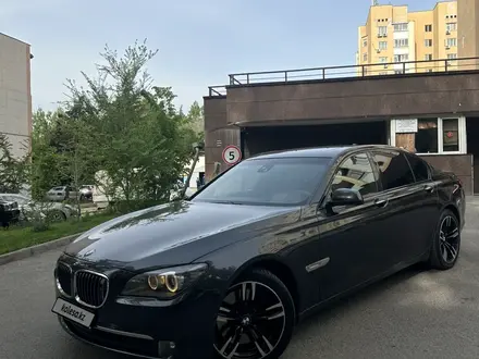 BMW 750 2010 годаүшін15 000 000 тг. в Алматы – фото 3