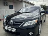 Toyota Camry 2010 года за 7 500 000 тг. в Атырау – фото 3