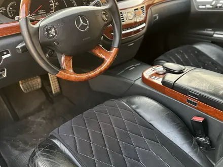 Mercedes-Benz S 550 2006 года за 7 500 000 тг. в Алматы – фото 17