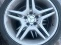 Разноширокие R18 AMG Double spoke Mercedes-Benzүшін300 000 тг. в Караганда – фото 3