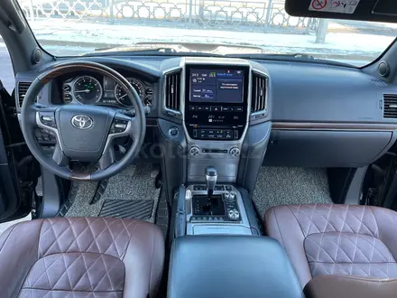 Toyota Land Cruiser 2018 года за 40 200 000 тг. в Астана – фото 33