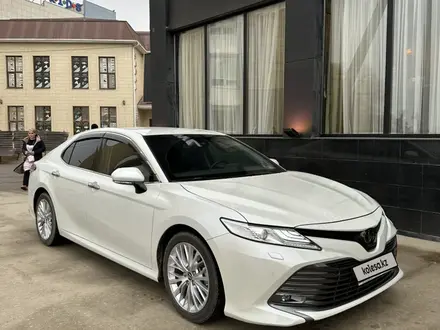 Toyota Camry 2019 года за 15 200 000 тг. в Кызылорда – фото 2