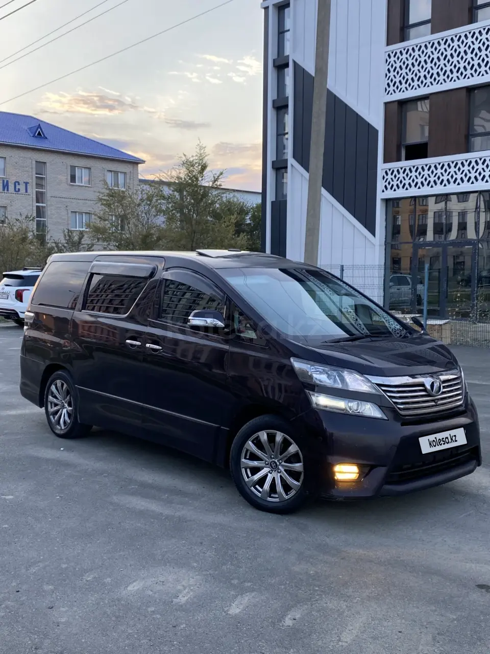 Toyota Vellfire, 2008