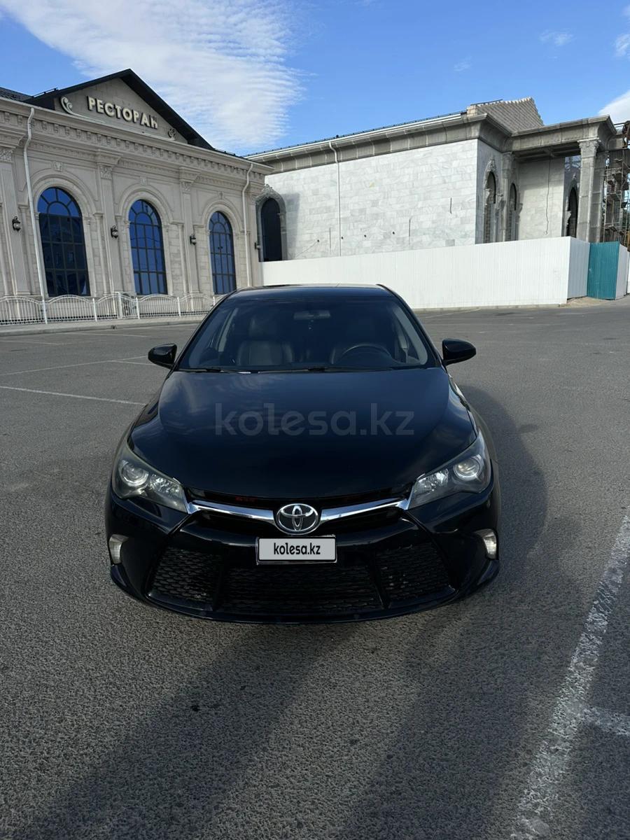 Toyota Camry 2016 г.