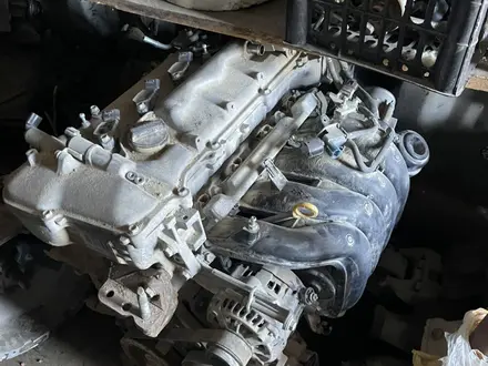 Двигатель и коробка от Авенсисүшін500 000 тг. в Атырау