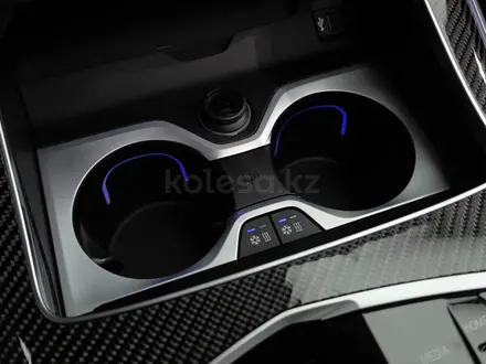 BMW X7 M60i 2023 года за 55 000 000 тг. в Алматы – фото 27