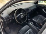 Volkswagen Golf 2001 года за 3 000 000 тг. в Актобе – фото 4