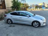 Hyundai Elantra 2018 года за 4 900 000 тг. в Актау – фото 2