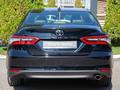Toyota Camry Luxe 2023 года за 17 990 000 тг. в Алматы – фото 5