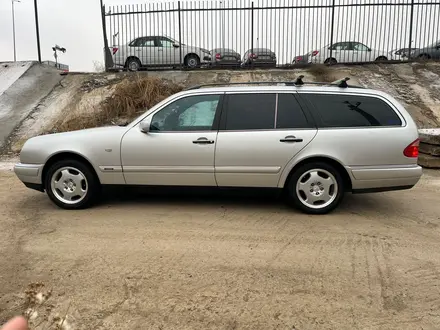 Mercedes-Benz E 320 1998 года за 4 200 000 тг. в Уральск – фото 6