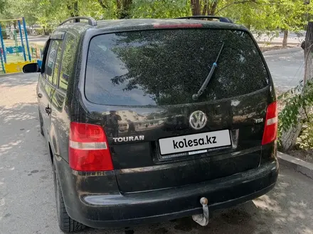 Volkswagen Touran 2004 года за 2 500 000 тг. в Алматы – фото 6