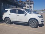 Chevrolet TrailBlazer 2021 года за 13 330 415 тг. в Караганда – фото 3