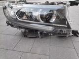 Фара правая Toyota Land Cruiser Prado 150 за 300 000 тг. в Костанай