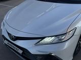 Toyota Camry 2021 годаfor16 950 000 тг. в Шымкент