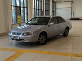 Toyota Camry 1998 годаүшін2 800 000 тг. в Алматы – фото 2