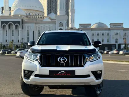 Toyota Land Cruiser Prado 2021 года за 32 500 000 тг. в Астана