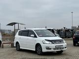 Toyota Ipsum 2005 года за 4 500 000 тг. в Атырау