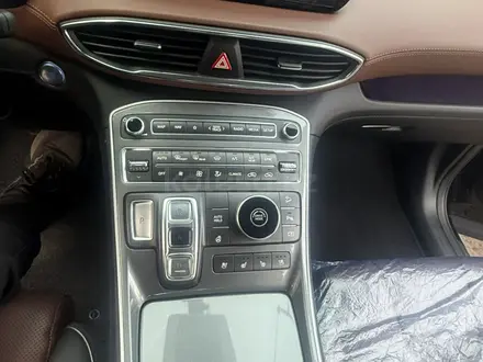 Hyundai Santa Fe 2023 года за 17 700 000 тг. в Караганда – фото 32