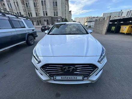 Hyundai Sonata 2019 года за 9 200 000 тг. в Астана – фото 2