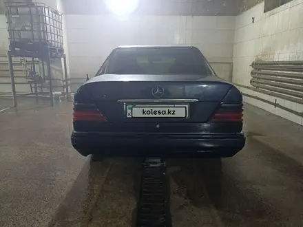 Mercedes-Benz E 280 1994 года за 2 200 000 тг. в Актобе – фото 6