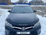 Toyota Camry 2017 года за 8 500 000 тг. в Атырау – фото 2