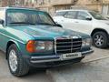 Mercedes-Benz E 200 1982 годаүшін3 500 000 тг. в Актау – фото 2