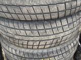 215/70/16 Roadstone, комплект шин в отличном состоянии! за 95 000 тг. в Алматы
