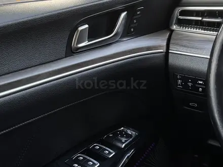 Kia K5 2021 года за 10 500 000 тг. в Алматы – фото 15