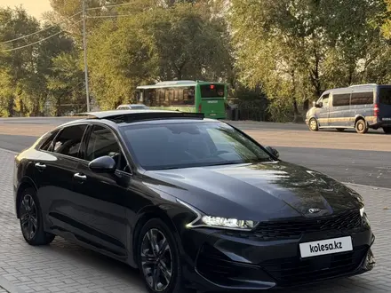 Kia K5 2021 года за 10 500 000 тг. в Алматы – фото 4