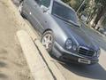 Mercedes-Benz E 290 1996 годаfor2 900 000 тг. в Жезказган