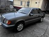 Mercedes-Benz E 230 1992 года за 1 550 000 тг. в Кентау – фото 4