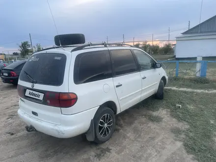 Volkswagen Sharan 1995 года за 2 000 000 тг. в Казталовка – фото 5