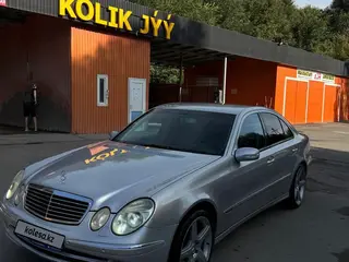 Mercedes-Benz E 240