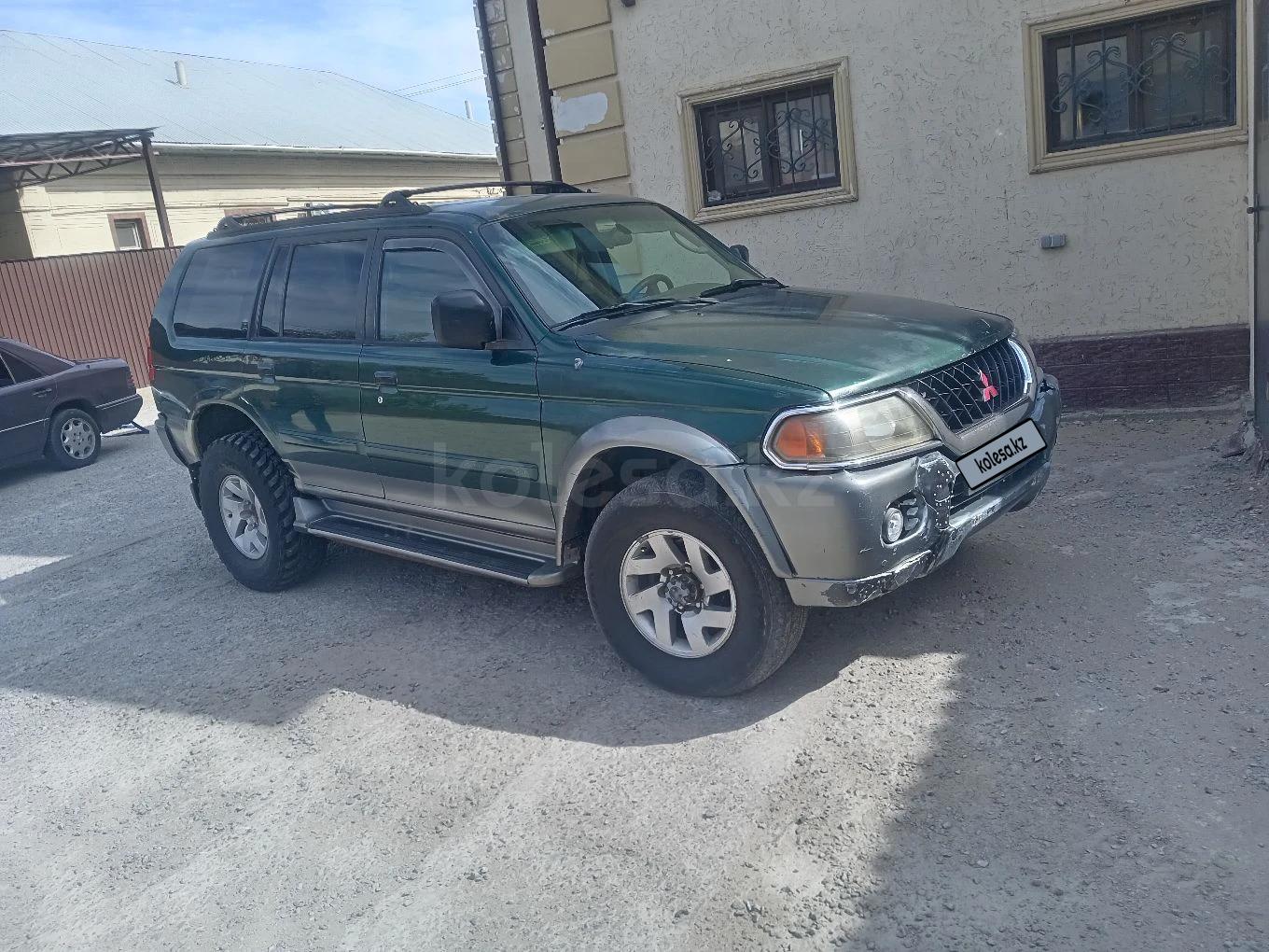 Mitsubishi Montero Sport 2000 г.