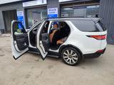 Land Rover Discovery 2018 года за 27 500 000 тг. в Алматы – фото 5