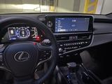 Lexus ES 250 2023 годаүшін28 500 000 тг. в Алматы