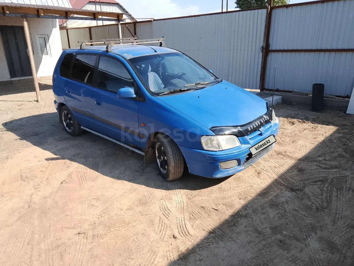 Mitsubishi Space Star, 1999