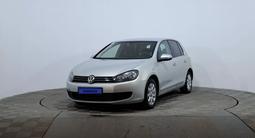 Volkswagen Golf 2010 годаүшін3 250 000 тг. в Астана