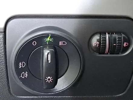 Volkswagen Golf 2010 года за 3 250 000 тг. в Астана – фото 23