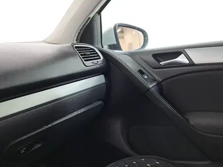 Volkswagen Golf 2010 года за 3 250 000 тг. в Астана – фото 24