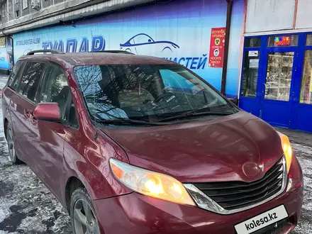 Toyota Sienna 2012 года за 9 400 000 тг. в Алматы – фото 3