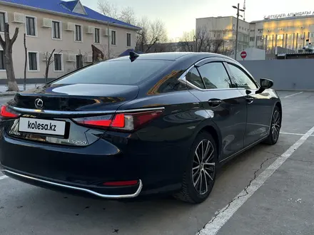 Lexus ES 250 2021 года за 24 000 000 тг. в Атырау – фото 4