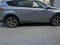 Toyota RAV4 2018 года за 9 500 000 тг. в Хромтау – фото 2