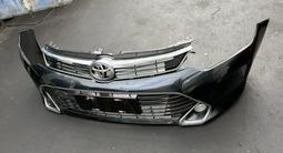 Передний бампер на Toyota Camry 55 (оригинал) за 250 000 тг. в Алматы – фото 3