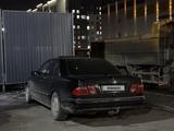 Mercedes-Benz E 320 1998 года за 2 200 000 тг. в Астана