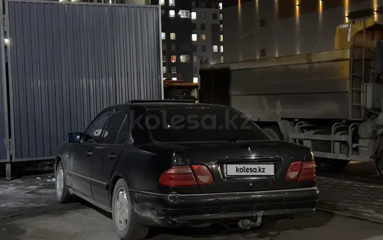 Mercedes-Benz E 320 1998 годаүшін2 200 000 тг. в Астана
