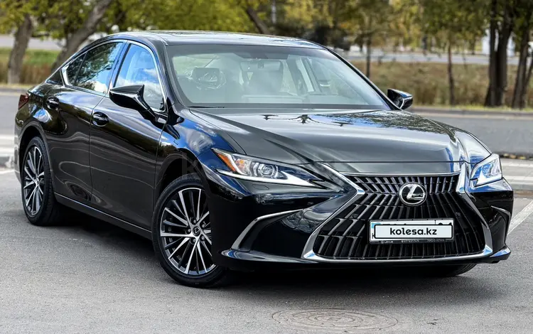 Lexus ES 250 2025 годаүшін27 000 000 тг. в Астана