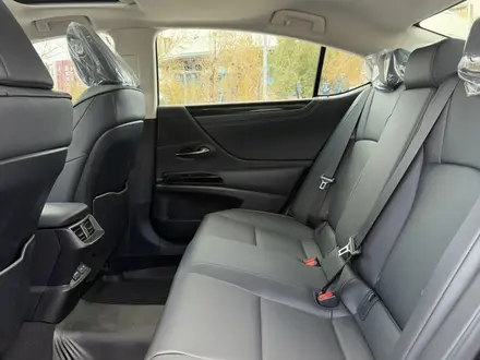 Lexus ES 250 2025 года за 27 000 000 тг. в Астана – фото 6