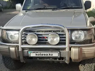 Mitsubishi Pajero, 1992